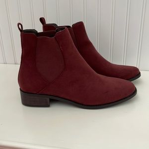 Never wore, Loft maroon booties